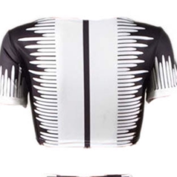 2 piece skirt set - Picture 2 of 7